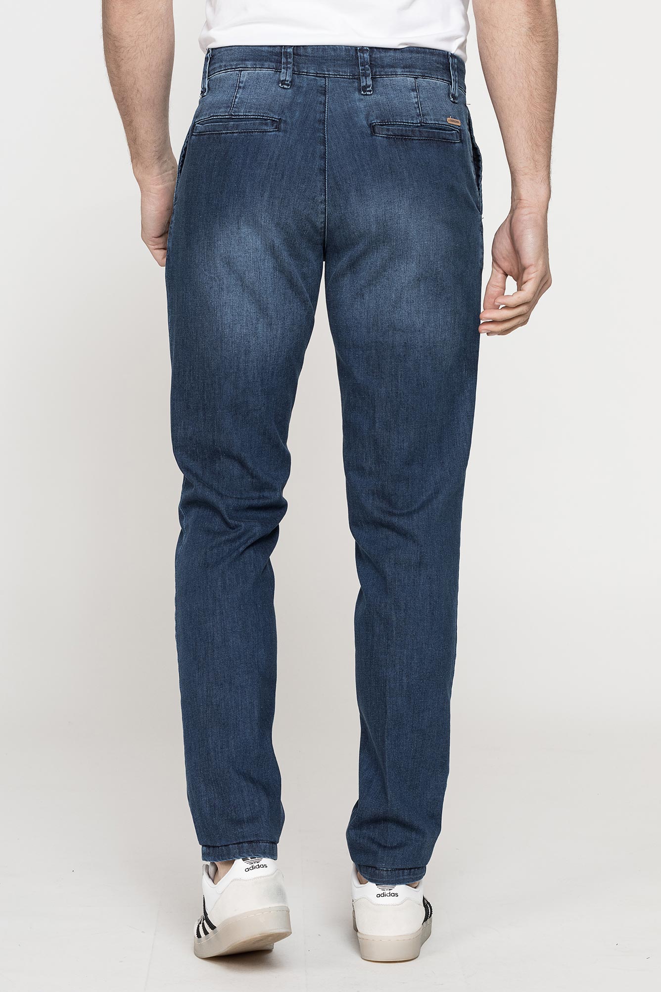 jeans uomo chino mod. 624 in denim molto leggero da 9 oz. jeans uomo chino mod. 624 in denim molto leggero da 9 oz.