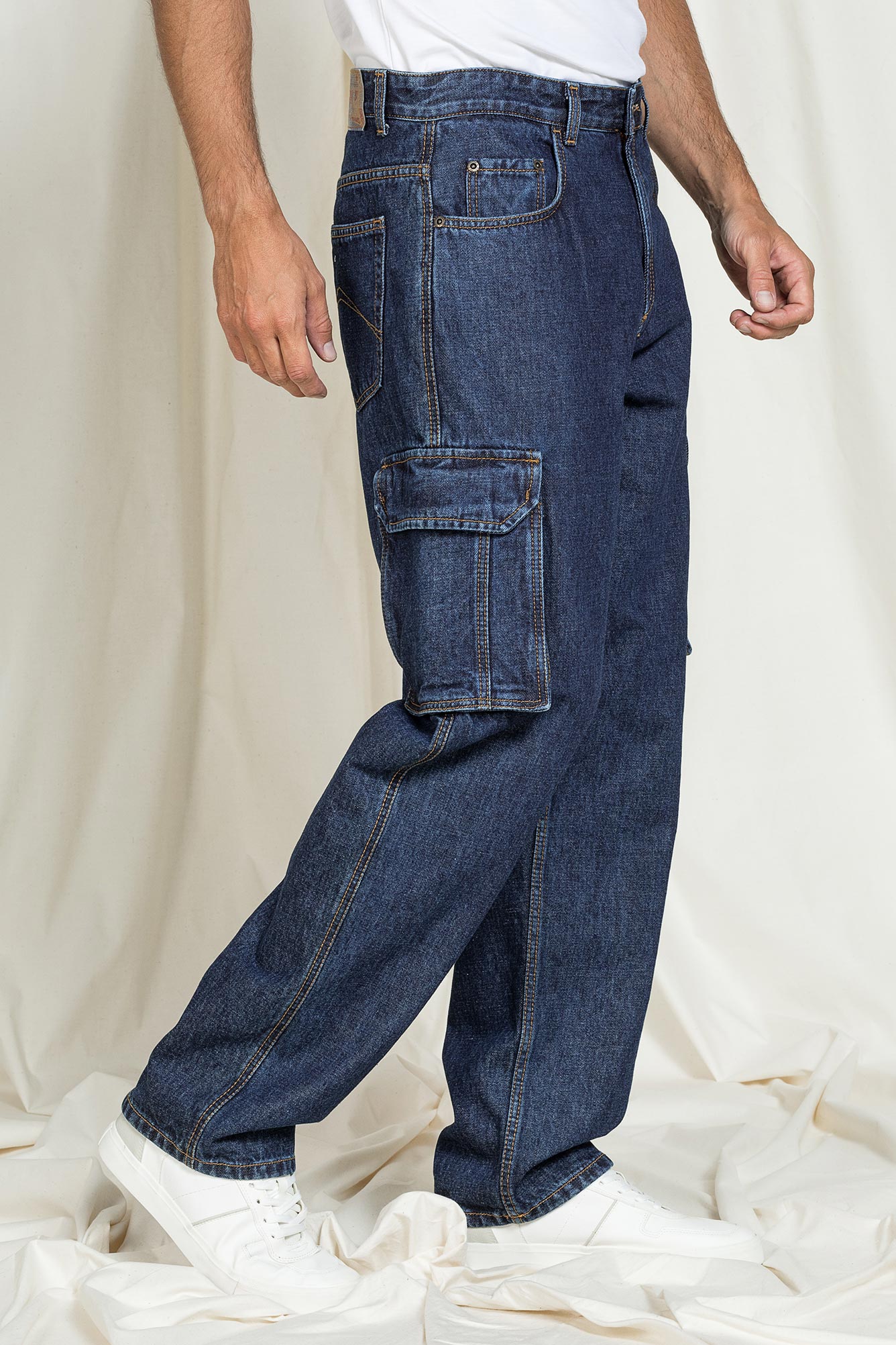 jeans modello replica in denim old style con tasconi