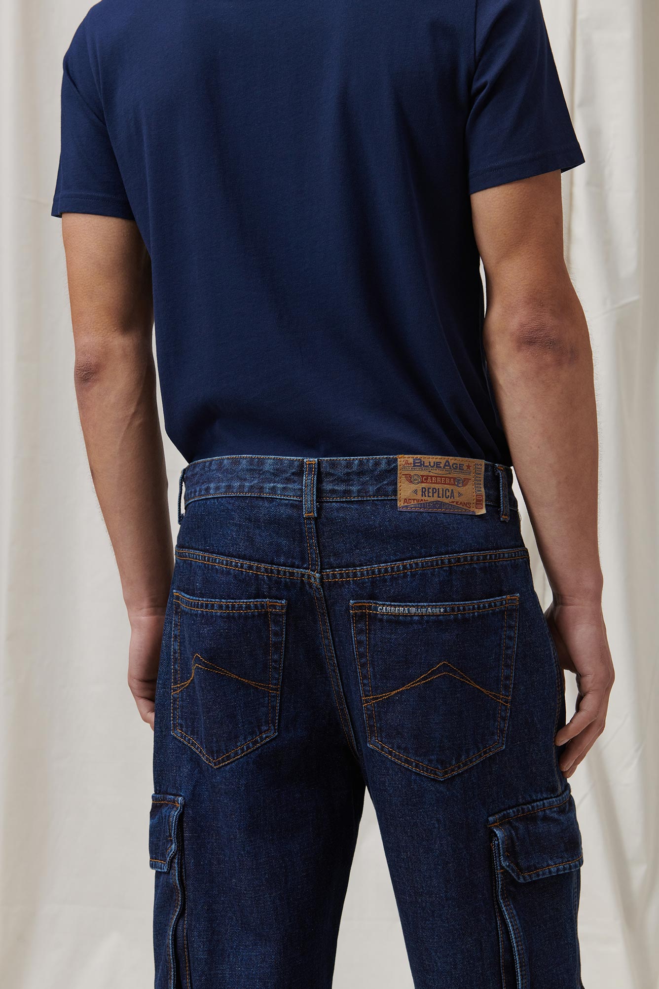 jeans modello replica in denim old style con tasconi