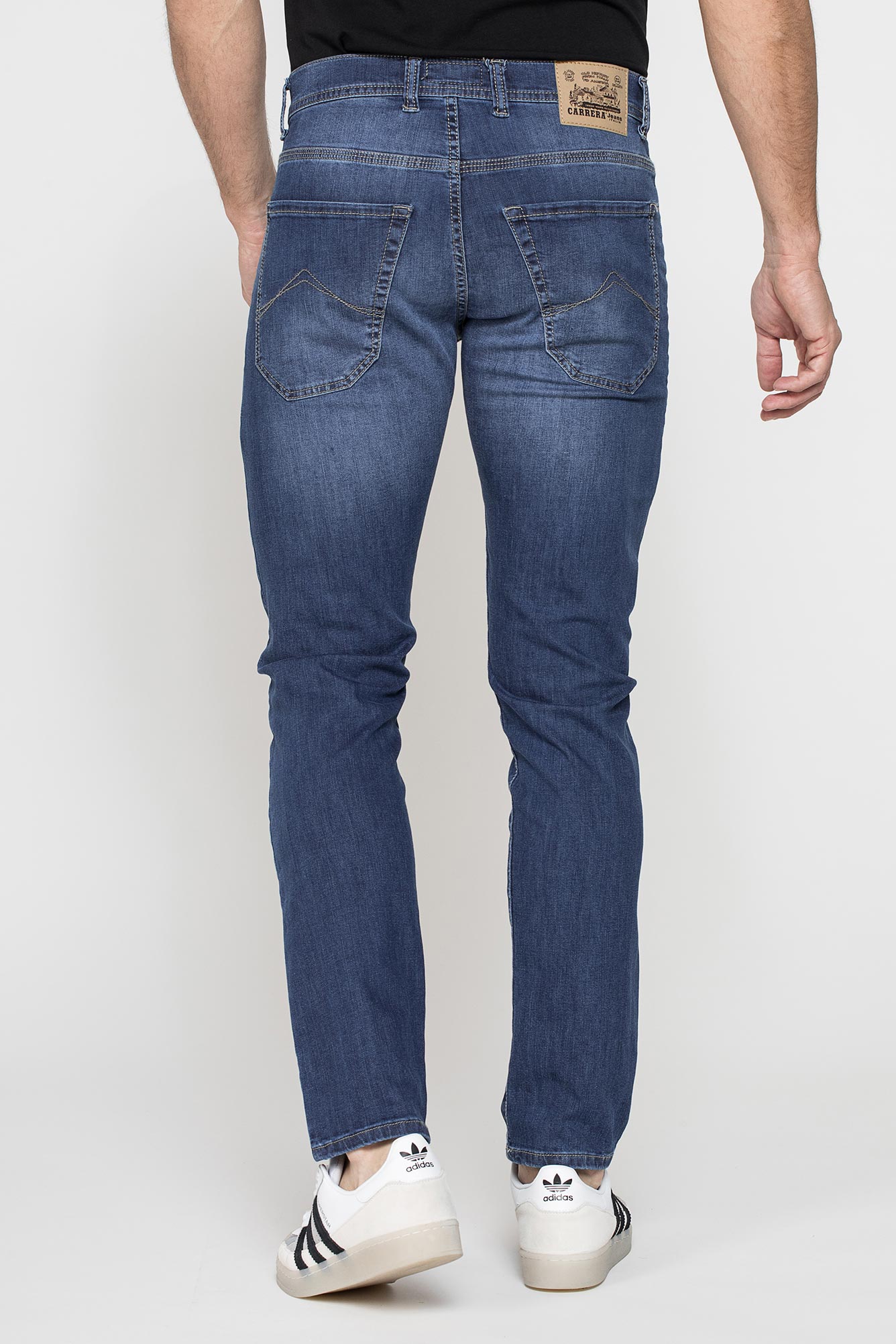 jeans uomo 5 tasche mod. 710 in denim elasticizzato 9 oz. vita regolare con bottoni, gamba comoda.