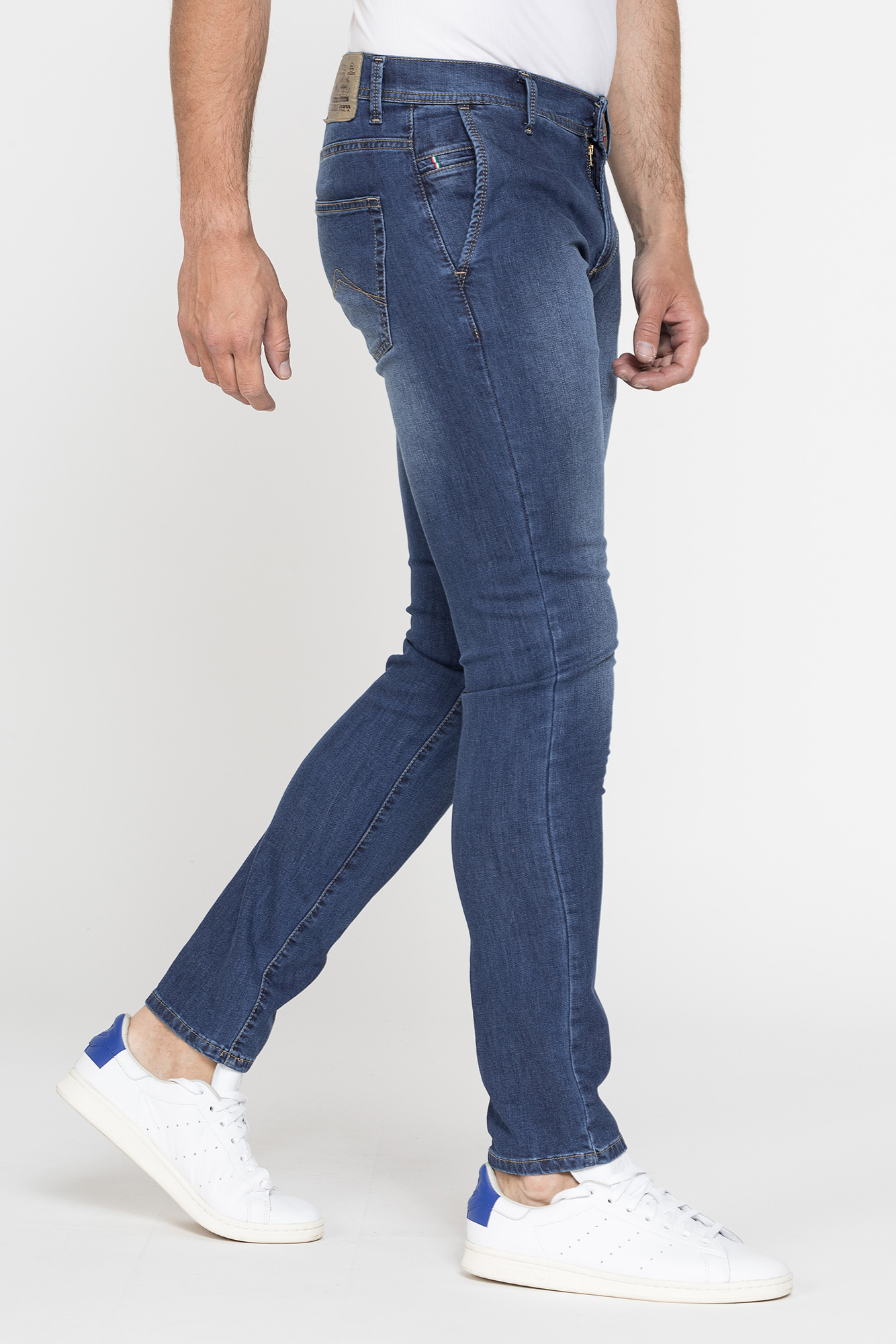 jeans uomo mod. 717 in denim elasticizzato leggero 9 oz.