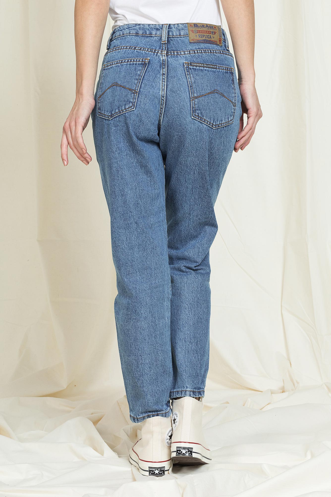jeans modello mom linea replica