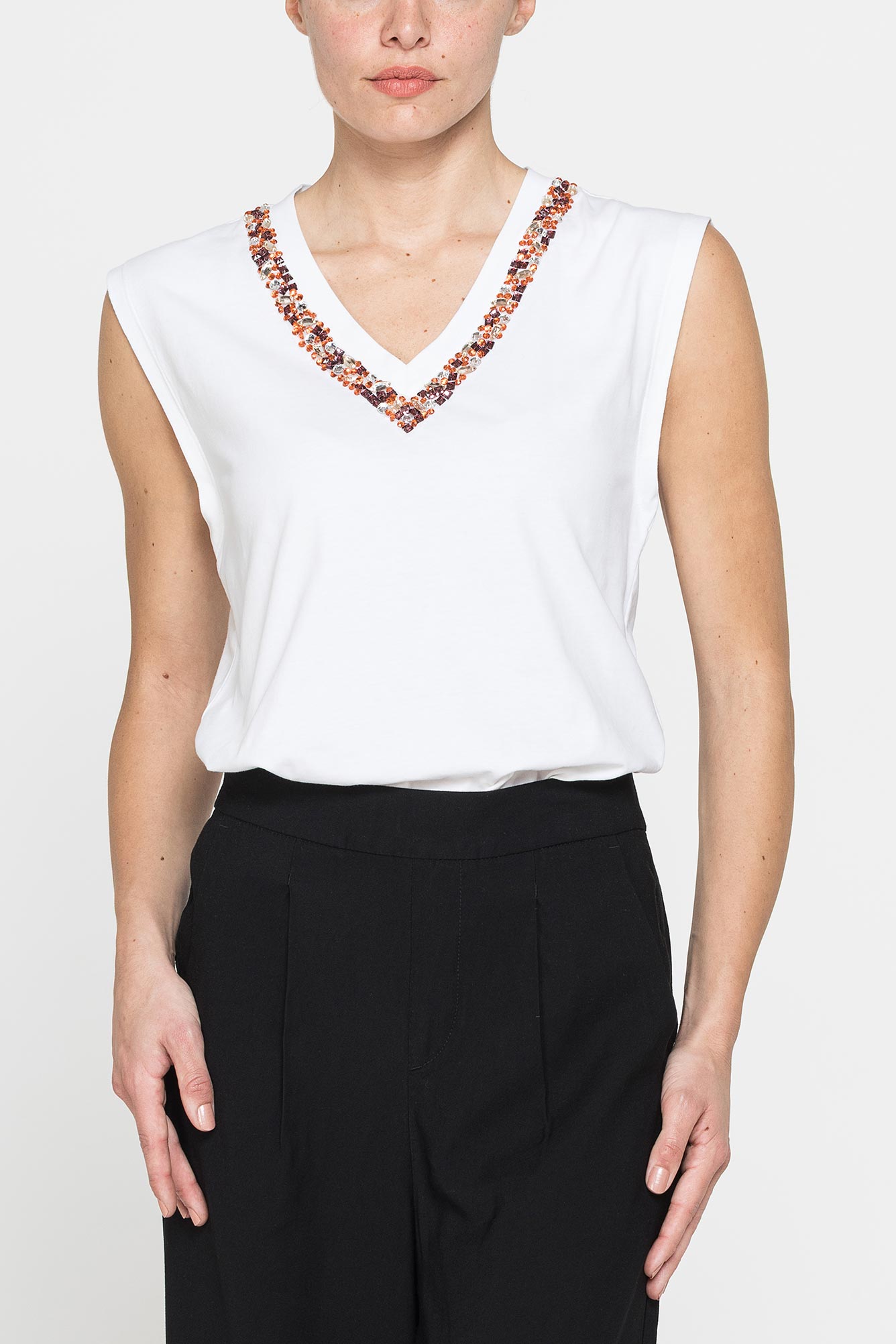 canotta con applicazioni gioiello sullo scollo