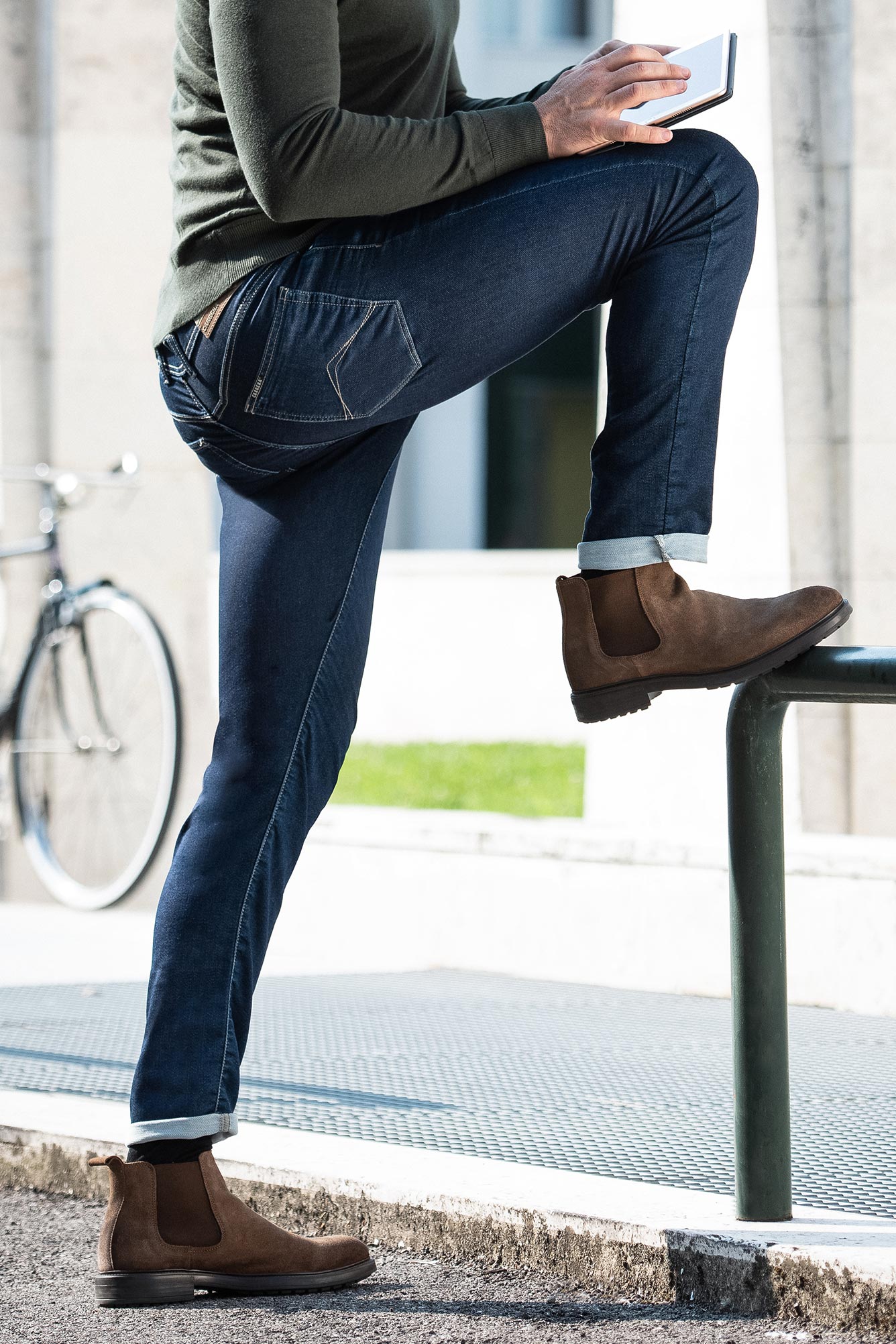jeans passport da uomo in tessuto denim play da 10 oz. jeans passport da uomo in tessuto denim play da 10 oz.